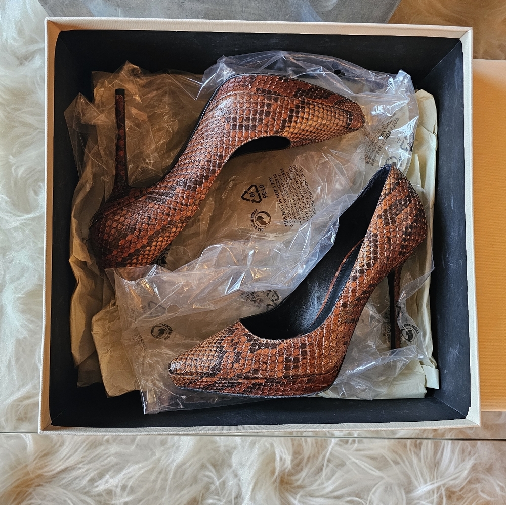 Burberry Python Pumps size 36.5